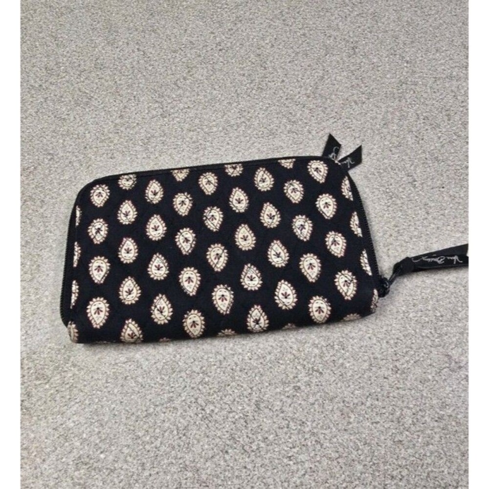 Vera Bradley Black Paisley Zip Around Wallet